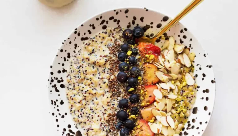 Exploring the Delightful World of Quinoa Breakfast Bowl