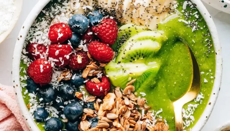 Smoothie Bowl Recipe: A Nutritious and Delicious Breakfast Option