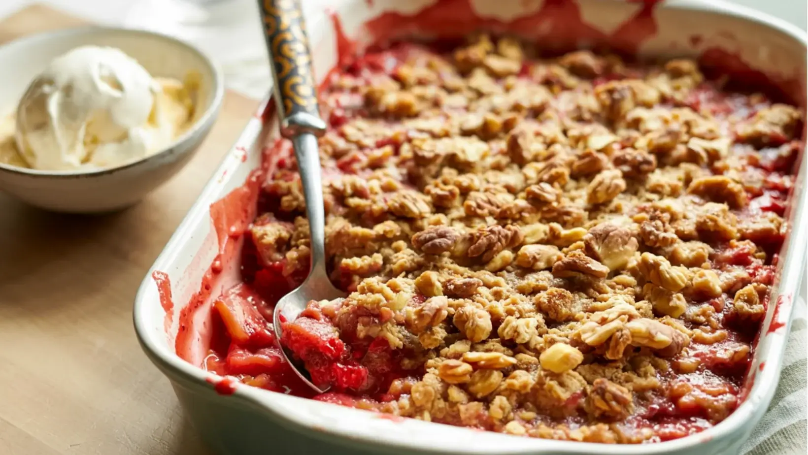 Strawberry Rhubarb Crisp