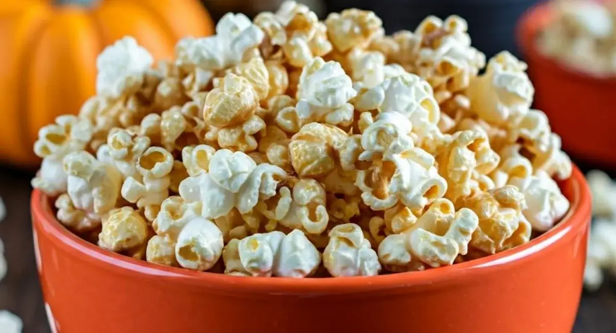 Pumpkin Spice Popcorn Mix